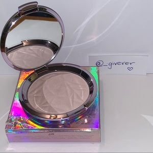 Prismatic Amethyst BECCA Shimmering Skin Perfector Pressed Limted Edition